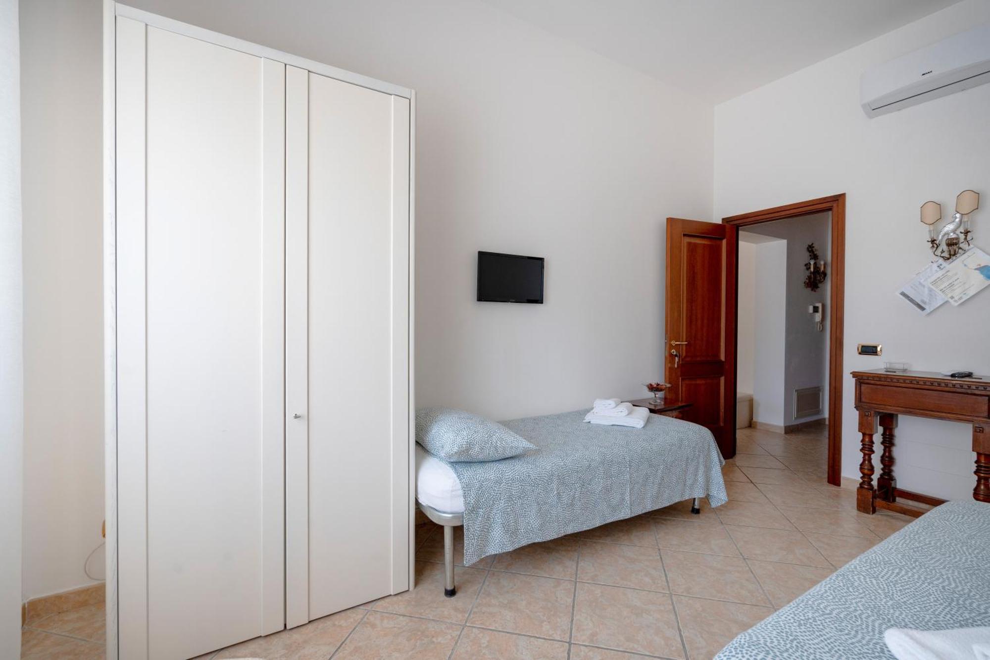 Bnb Villa Lucia Bari Bagian luar foto