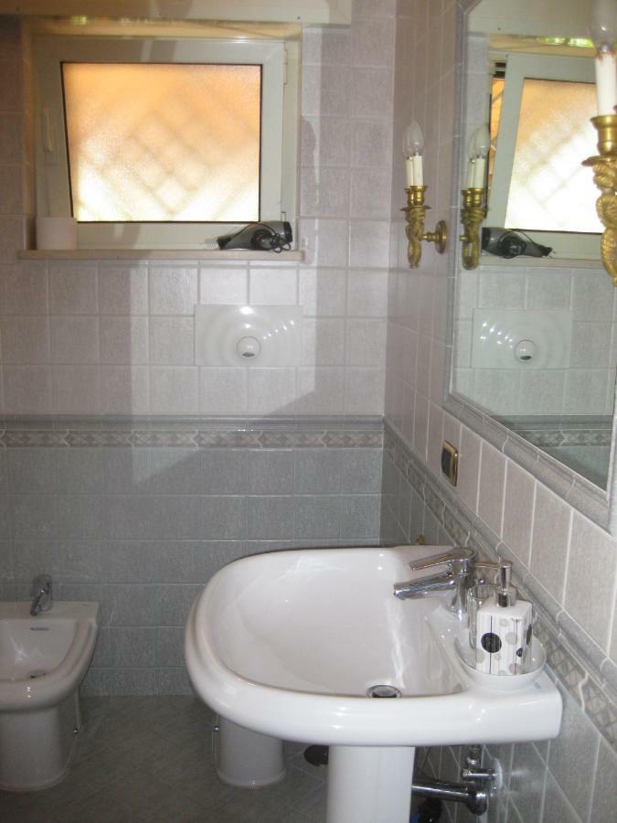 Bnb Villa Lucia Bari Bagian luar foto